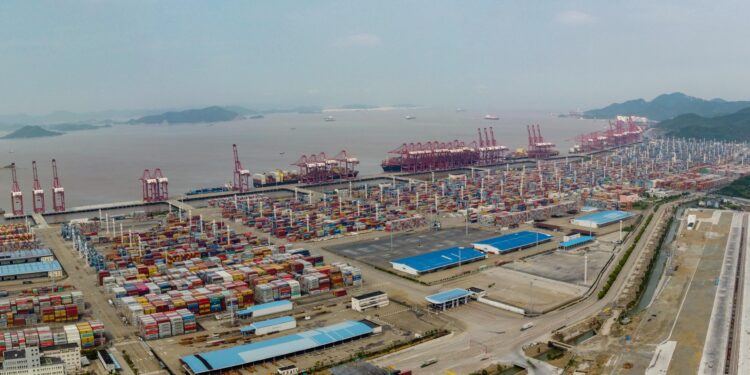 China Port Watch: Ningbo-Zhoushan Port’s global connectivity seen from a small button controlling bridge crane – Global Times