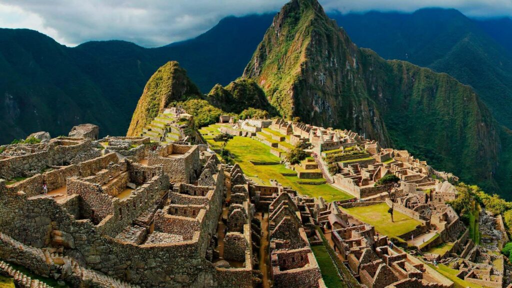 Peru imposes curfew and deploys military after massacre of 13 miners – EFE – Agencia de noticias