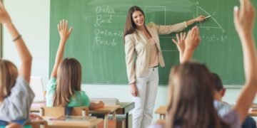 Teachers in Bogota engage with native English speakers online – Peace Corps (.gov)