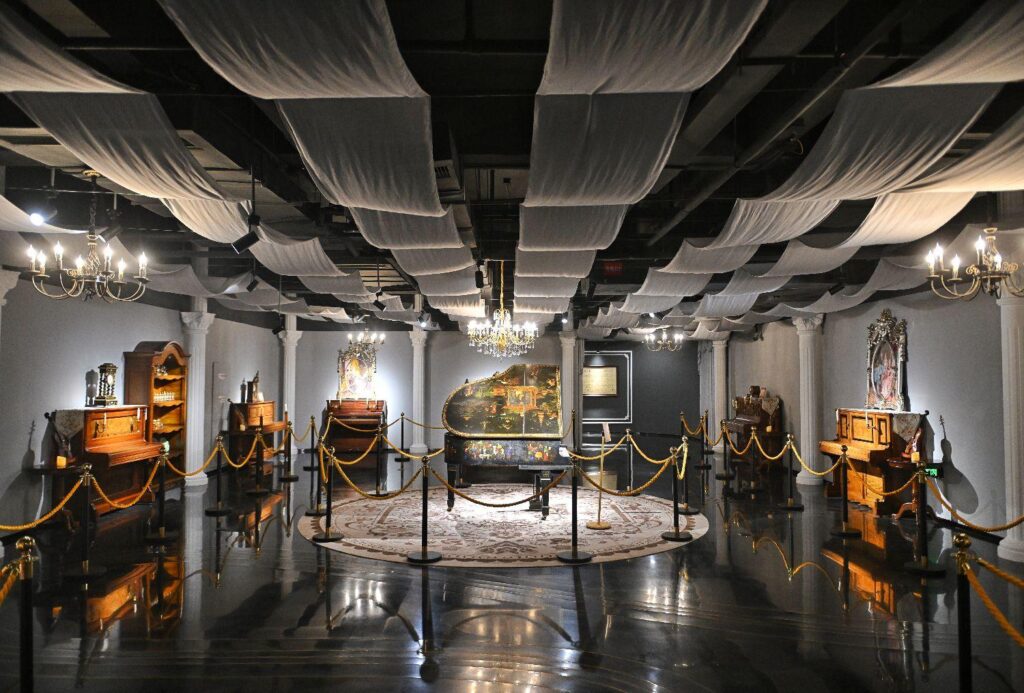 People visit Chengdu Xin Smart Music Museum in China’s Sichuan – English.gov.cn