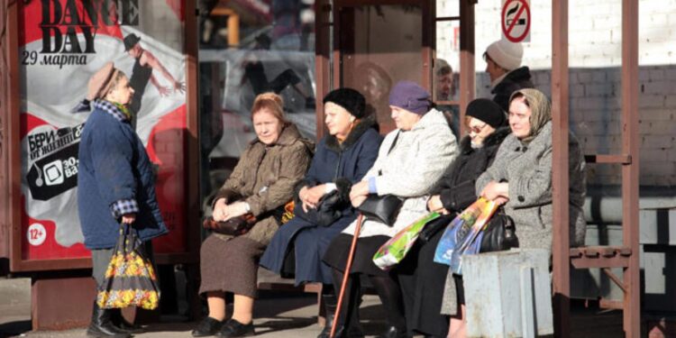Russian Pensioners, Tricked by Scammers, Carry Out Risky Stunts – Radio Free Europe/Radio Liberty