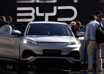 Vid shows vast Chinese EV mega factory pumping out a MILLION cars a year – The US Sun