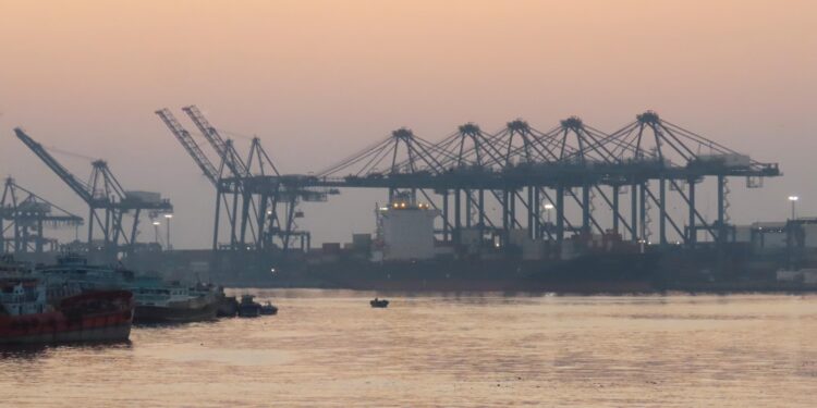 Karachi Port significantly damaged due to Indian strike, Pakistan’s official port account posts; later cla – The Economic Times