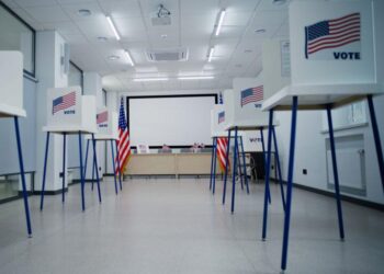 Low turnout thwarts Italian referendums, deals blow to opposition – Reuters