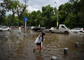 Floods in Indonesia’s capital displace thousands – Reuters