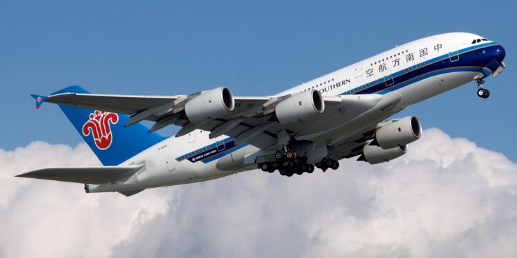 China Southern Launches Its 2nd COMAC ARJ21 Base – Simple Flying