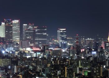 Japan’s Nagoya Pays People to Stand Still on Escalators in Bid to Enforce New Etiquette – Tempo.co English