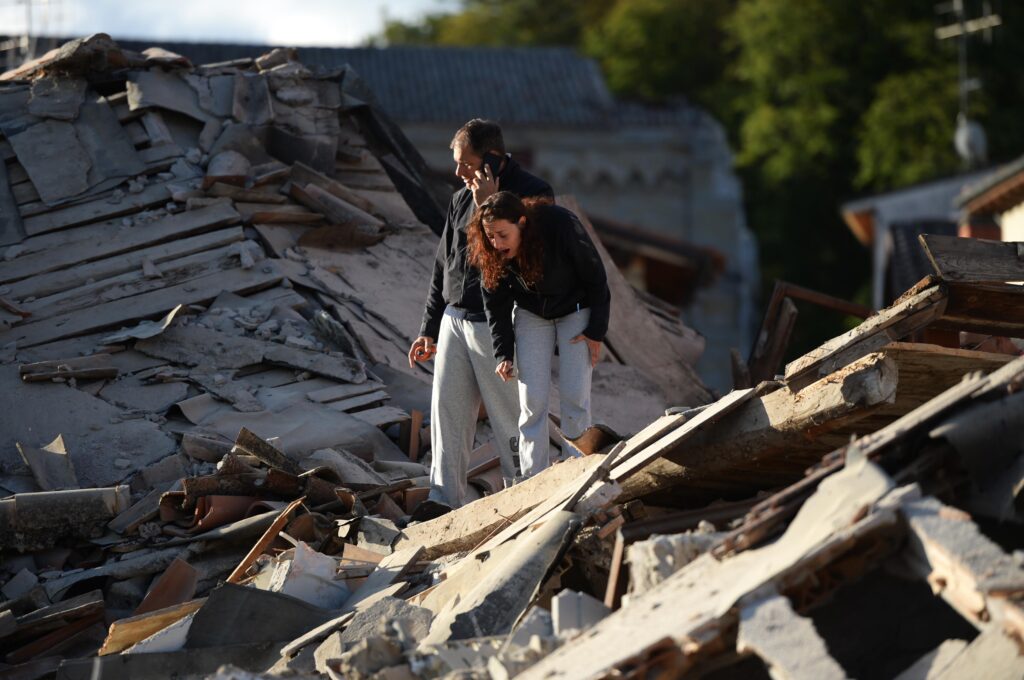 A magnitude 6.2 quake shakes Istanbul and injures more than 230 people – AP News