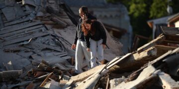 A magnitude 6.2 quake shakes Istanbul and injures more than 230 people – AP News