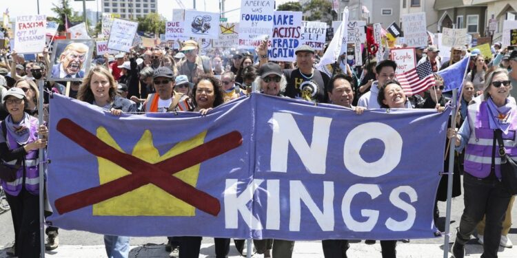 100,000 Protest in Madrid Against Sánchez’s ‘Mafia’ Government – The European Conservative