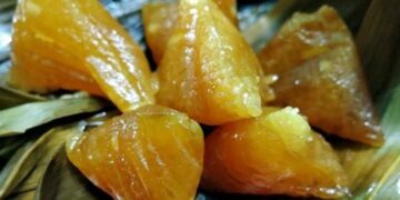 Vendors sell “banh tro” at local market in Hanoi, Vietnam – Xinhua