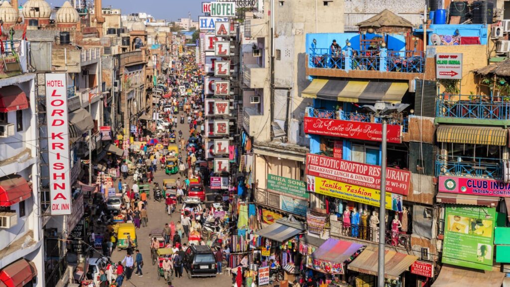 Delhi cools down: Gusty winds, thunderstorms hit the city; IMD issues alert – Times of India