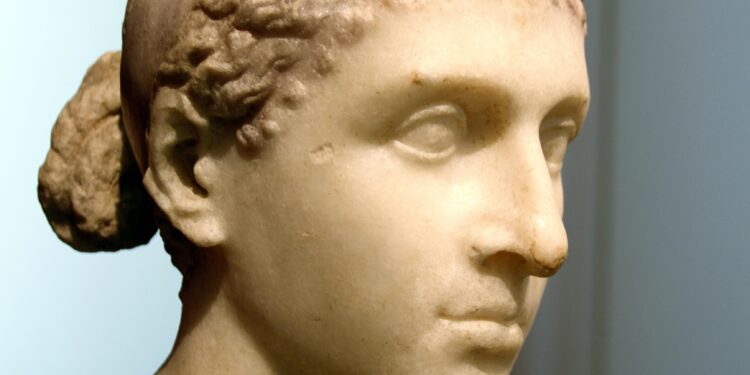 Cleopatra’s birth city is sinking and scientists have just found out why – Indy100