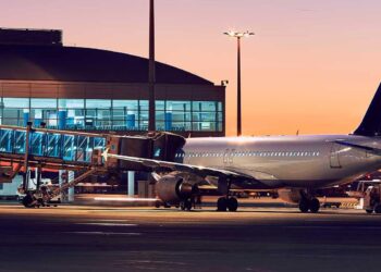 Sudanese army takes control of airport, forcing RSF out of central Khartoum – Middle East Eye