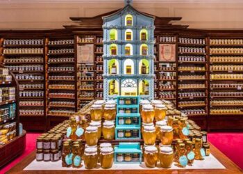 Iconic posh London department store Fortnum & Mason is planning its first UK shops outside the capital – Time Out
