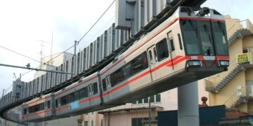 China’s Amazing Inverted Train Experience – Wuhan Optics Valley Light Rail – MSN