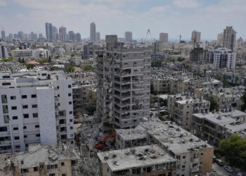 Israel, Iran trade blows as air war rages into fifth day – Al Arabiya English