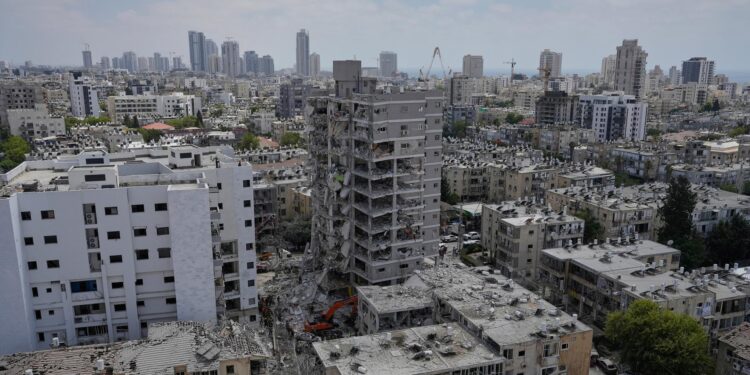 Israel, Iran trade blows as air war rages into fifth day – Al Arabiya English
