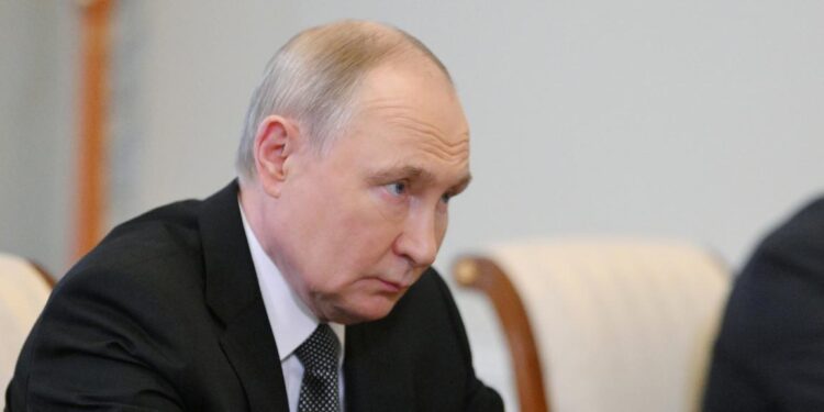 Vladimir Putin’s investment forum fails to attract western companies – Financial Times