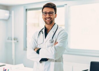 US doctor sues Singapore Airlines after suffering severe shrimp allergy mid-flight – VnExpress International