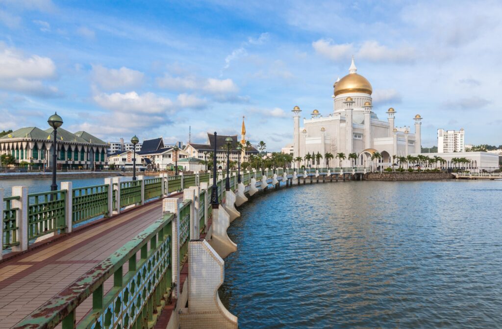 Brunei sultan in KL hospital for ‘fatigue’ – France 24