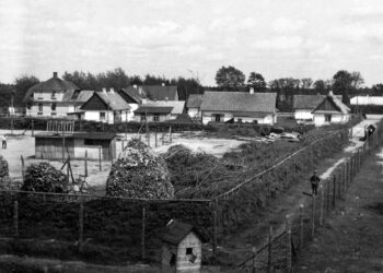 Clues From Inside an ‘Extermination Camp’ Promise Despair and Hope – The New York Times