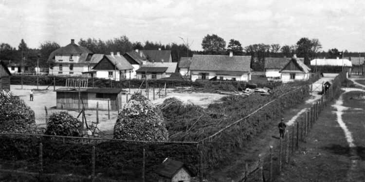 Clues From Inside an ‘Extermination Camp’ Promise Despair and Hope – The New York Times
