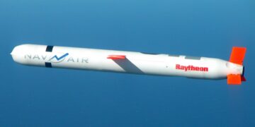 Iranian missiles rain down on Tel Aviv after Israel attacks Arak nuclear reactor – Middle East Eye