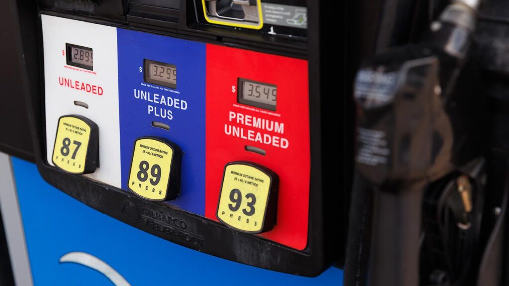 Find out when gas prices will drop across Canada and the Toronto area – INsauga