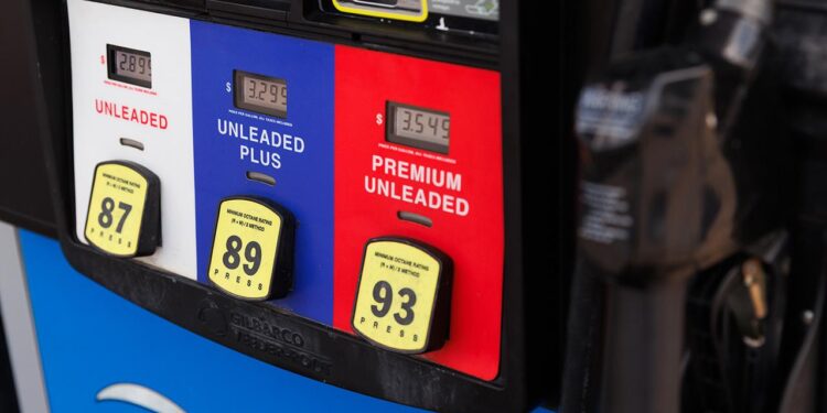 Find out when gas prices will drop across Canada and the Toronto area – INsauga