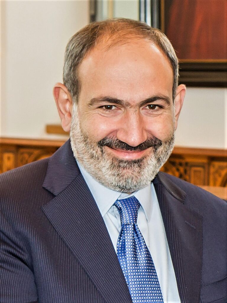 Armenia’s Pashinyan makes history with first official visit to Turkey – Middle East Eye