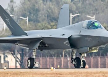Shenyang continues to advance development of the J-35 stealth fighter version that will equip China’s Navy aircraft carriers – Zona Militar