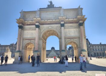 Paris’ Newest Left Bank Luxury Hotel Has Some of the Best Eiffel Tower Views in the City—and a Heated Outdoor Pool – Travel + Leisure
