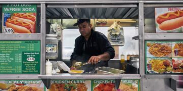 Food vendor in Cheras slammed for unhygienic noodle preparation – thesun.my