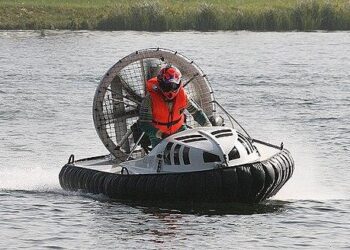 Russian hovercraft ferry service starts operational sailings in Saint Petersburg – Baird Maritime