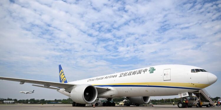 China Postal Airlines launches Zhengzhou-Luxemburg international cargo route – Xinhua