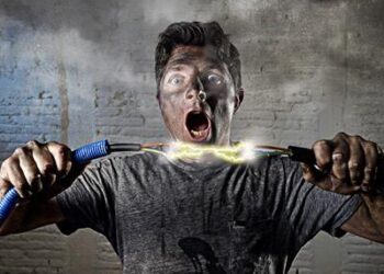 Two die from electrocution as rain continues in Karachi – Dawn