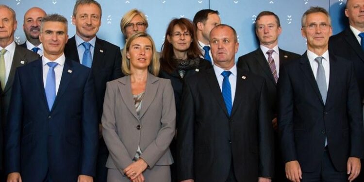Ten defense ministers walk into a room in China… – thecradle.co