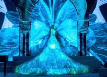 3D mapping show attracts crowds of visitors to the Spring City – news.cgtn.com