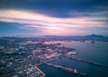 China docks suspicious maritime structures at Dalian Port amid Korean tensions – CHOSUNBIZ – Chosun Biz