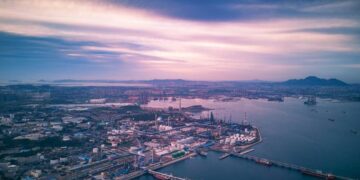 China docks suspicious maritime structures at Dalian Port amid Korean tensions – CHOSUNBIZ – Chosun Biz