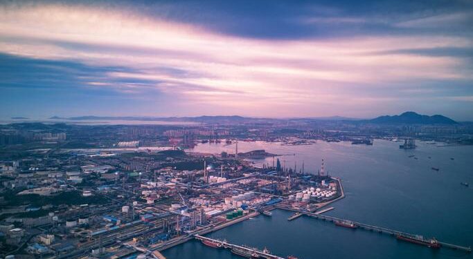 China docks suspicious maritime structures at Dalian Port amid Korean tensions – CHOSUNBIZ – Chosun Biz