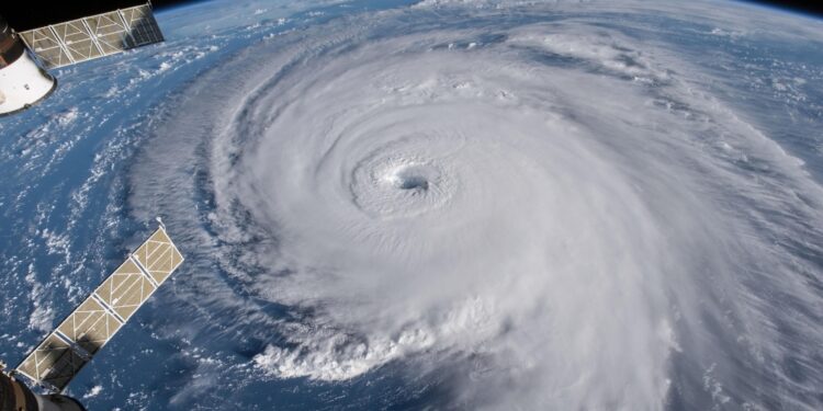 Scorching weather to continue as tropical storm misses Taiwan – Taipei Times