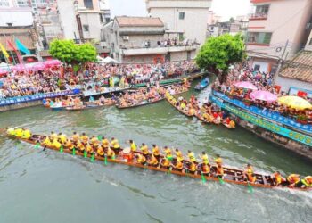 Foshan Diejiao Dragon Boat Drifting Race thrills with S, L, and C-curve challenges – Guangdong News