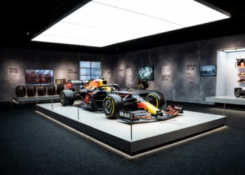 Popular demand sees F1 Exhibition extend Amsterdam stay – Formula 1