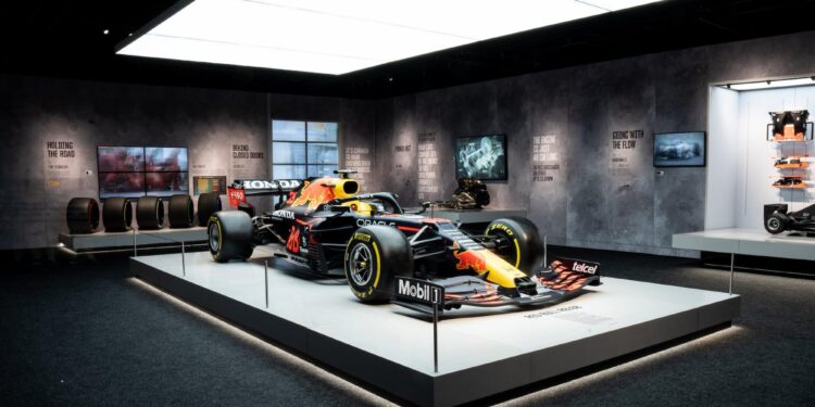 Popular demand sees F1 Exhibition extend Amsterdam stay – Formula 1