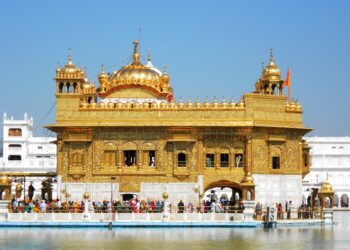 Record levels of air pollution blanket Punjab in Pakistan, causing hospitalizations and school closures – ABC News – Breaking News, Latest News and Videos