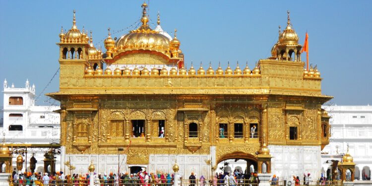 Record levels of air pollution blanket Punjab in Pakistan, causing hospitalizations and school closures – ABC News – Breaking News, Latest News and Videos