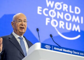 World Economic Forum: Turmoil and trade wars dominate ‘summer Davos’ – BBC