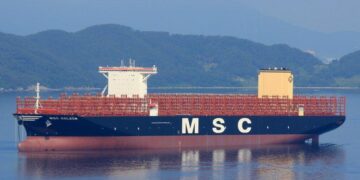 One Killed as New Chinese Domestic Boxship and Bulker Collide off Ningbo – The Maritime Executive